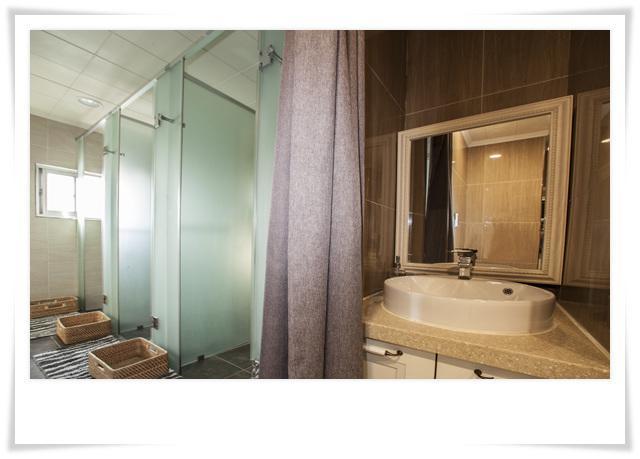 First Guesthouse Пусан Экстерьер фото