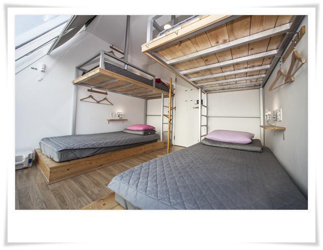 First Guesthouse Пусан Номер фото