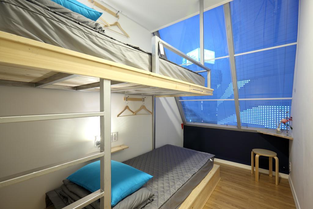 First Guesthouse Пусан Номер фото